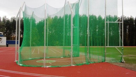 Kilingi-Nõmme staadion , spordiinventar