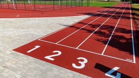 Nissi Põhikooli staadion tartaankate Conipur SP