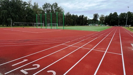 Tallinna Mustamäe Humanitaargümnaasiumi staadion re-toping