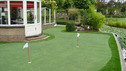 residential putting green1
