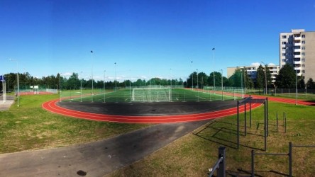 Tallinna Linnamäe Vene Lütseumi staadion